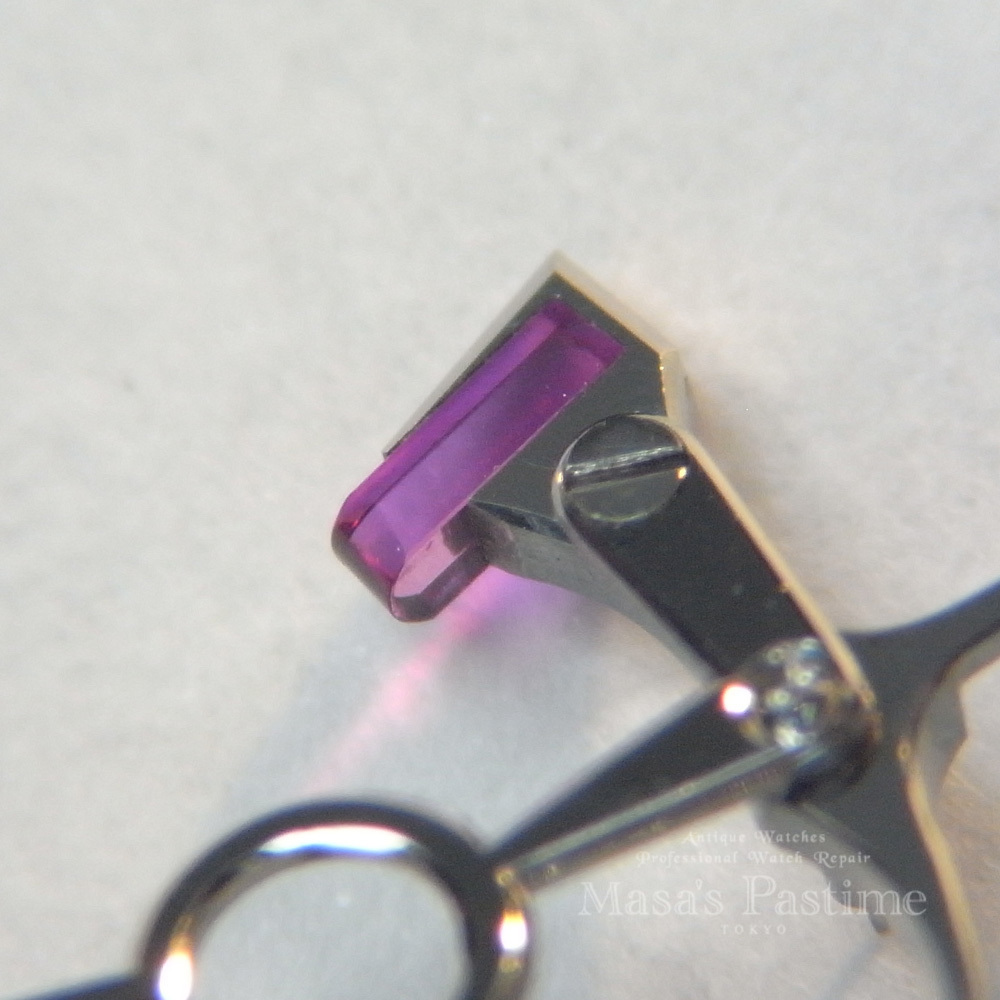 レピーヌ　アンクル爪石